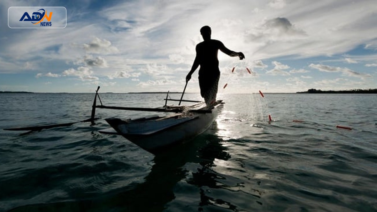 Pakistani fishermen detained