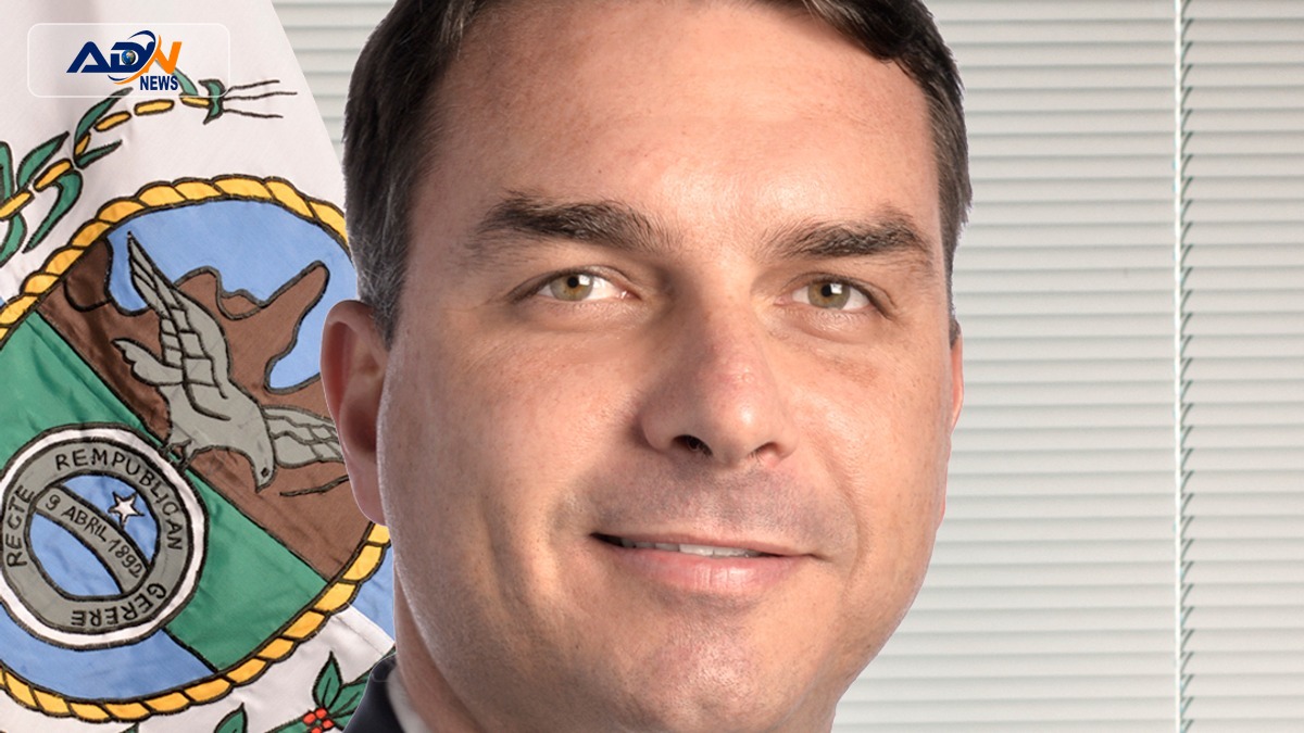 Flávio Bolsonaro passports