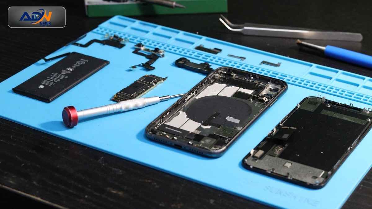 Trump smartphone teardown